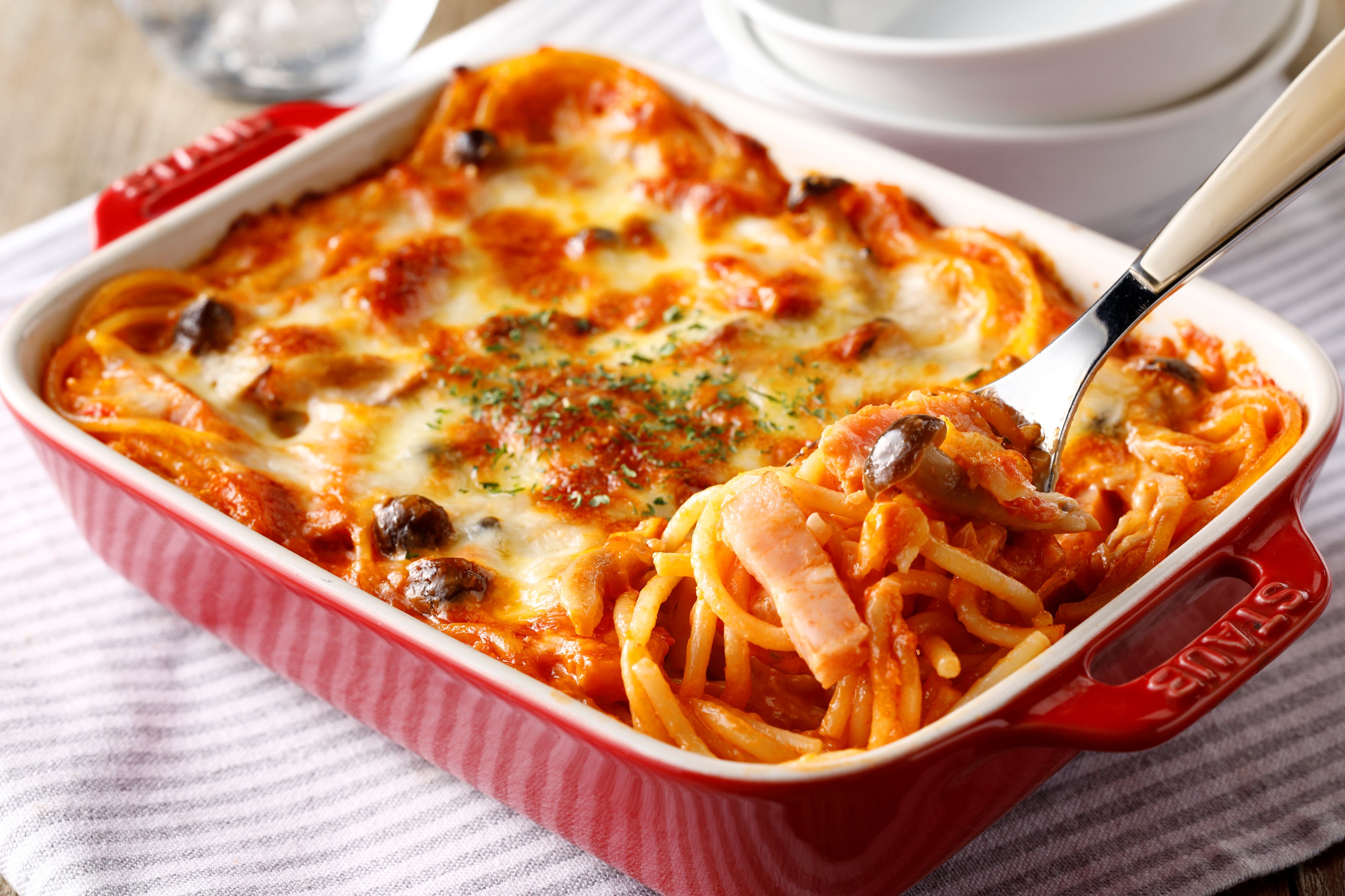 たっぷりトマトクリームソースの焼きパスタ